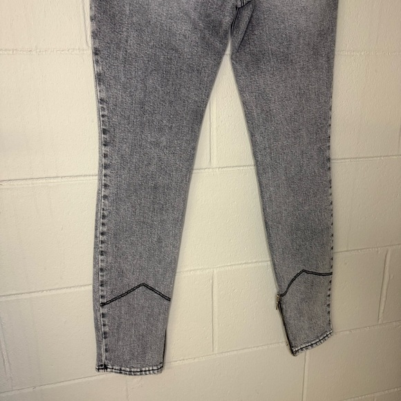 RtA Gray Skinny Jeans - Picture 10 of 15
